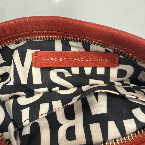 Marc by Marc Jacobs Classic Percy Crossbody - Picture 2 of 7